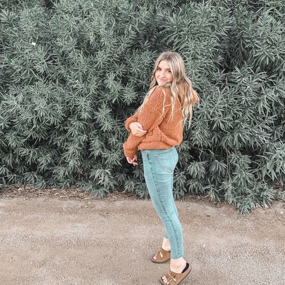 Meet your Posher, Lily - Picture 1 of 1